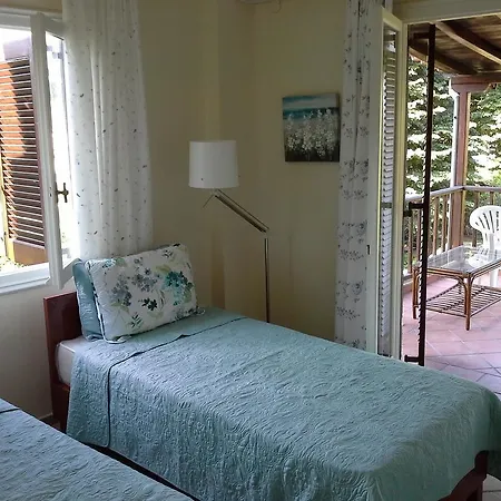 Beachfront For 8, Kalifteri Beach, Villa