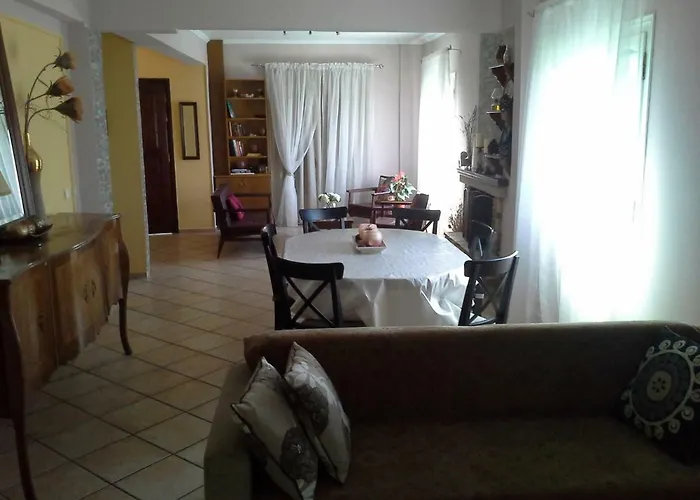 Beachfront For 8, Kalifteri Beach, Villa *